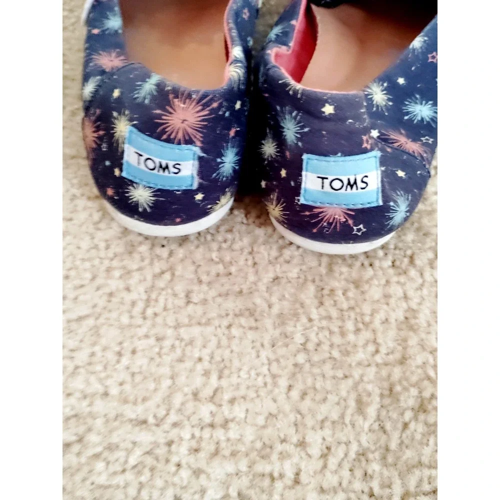 TOMS x Disney Classic Navy Fireworks 4th of July‎ Printed Canvas Shoes Women 8.5